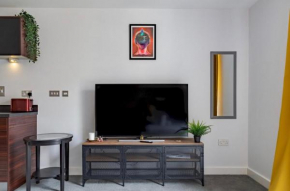 Modern Studio Flat in Birmingham City Centre